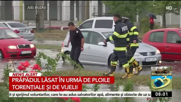 Prapadul lasat in urma de ploi si vijelii in mai multe judete din tara