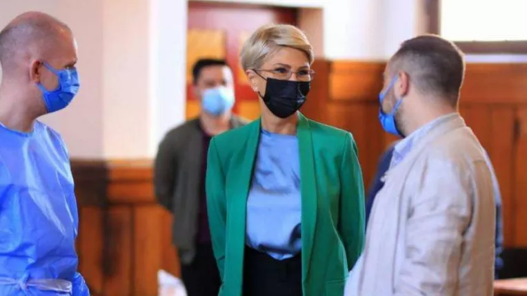 Raluca Turcan: "Vom stabili un pachet minim de servicii care se adreseaza copiilor si familiilor vulnerabile"