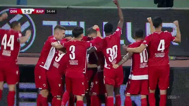REZUMAT | Dinamo - Rapid 1-1. Torje si Carnat au reusit supergoluri